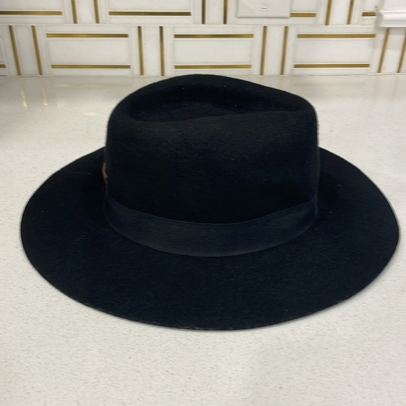 Roots  Black 100% Wool Hat - Picture 5 of 14